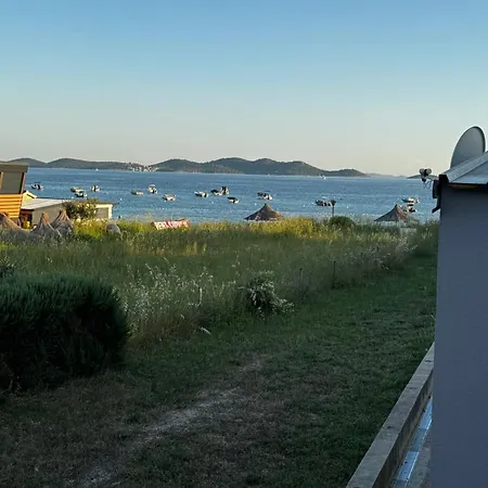 Hébergement de vacances House Chris Pakoštane